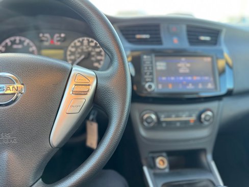Used 2019 Nissan Sentra S image 8