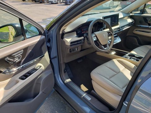 Used 2023 Lincoln Corsair AWD w/ Equipment Group 101A image 9