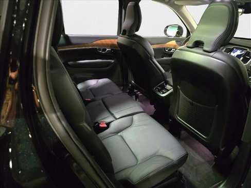 Used 2024 Volvo XC90 B6 Plus w/ Protection Package Premier image 11