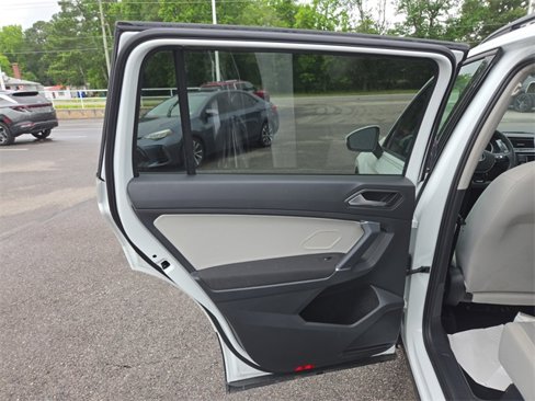 Used 2020 Volkswagen Tiguan S w/ 3rd Row Seat Package image 25