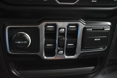 Used 2023 Jeep Gladiator Sport image 27