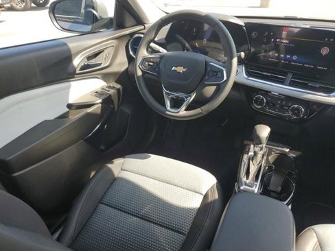 New 2025 Chevrolet Trax LT w/ Driver Confidence Package image 11