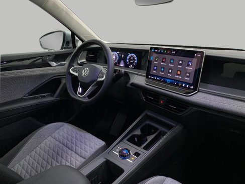 New 2025 Volkswagen Tiguan S image 18