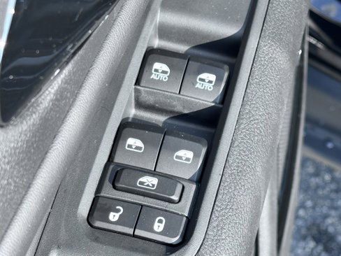 New 2026 Jeep Compass Latitude image 11