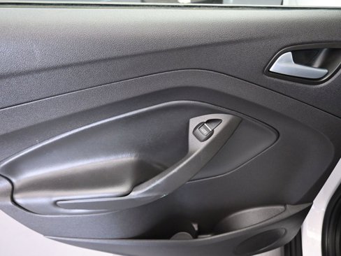 Used 2017 Ford C-MAX SE image 27