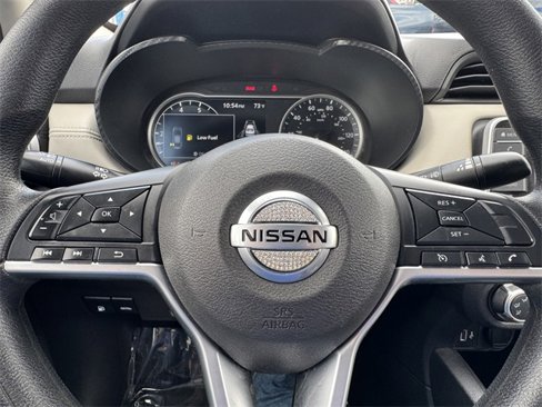 Used 2020 Nissan Versa SV image 20