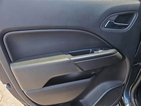 Used 2020 Chevrolet Colorado ZR2 image 17