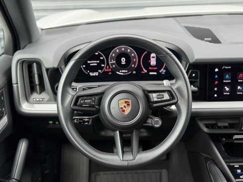 Certified 2024 Porsche Cayenne image 16