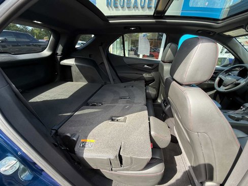 Used 2023 Chevrolet Equinox RS w/ RS Leather Package image 35