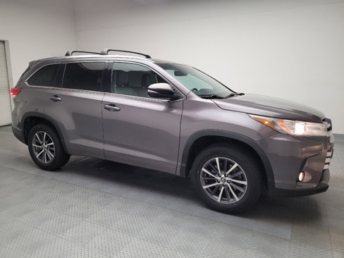 Used 2017 Toyota Highlander XLE image 11
