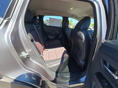 New 2025 Nissan Kicks SR image 14