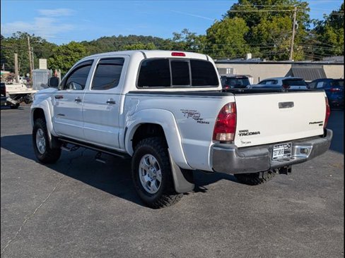 Used 2011 Toyota Tacoma PreRunner image 3