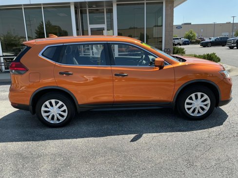 Used 2017 Nissan Rogue S image 7
