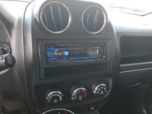 Used 2014 Jeep Patriot Sport image 18