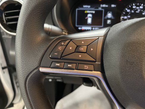 Used 2024 Nissan Kicks SV image 17
