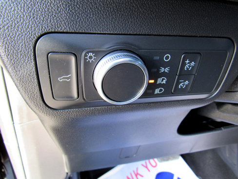 Used 2022 Ford Escape SE w/ SE Sport Appearance Package image 8