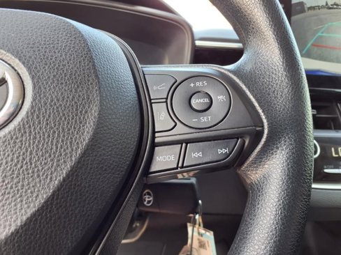 Used 2022 Toyota Corolla LE image 23