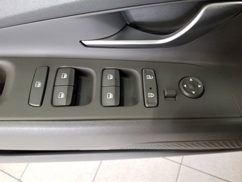 Used 2021 Hyundai Elantra SEL w/ Convenience Package image 13
