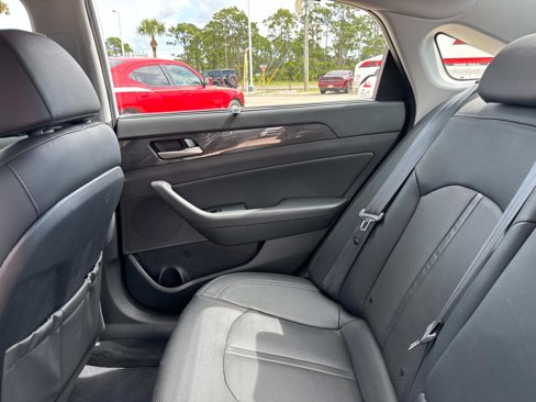 Used 2019 Hyundai Sonata Limited w/ Ultimate Package 04 image 14
