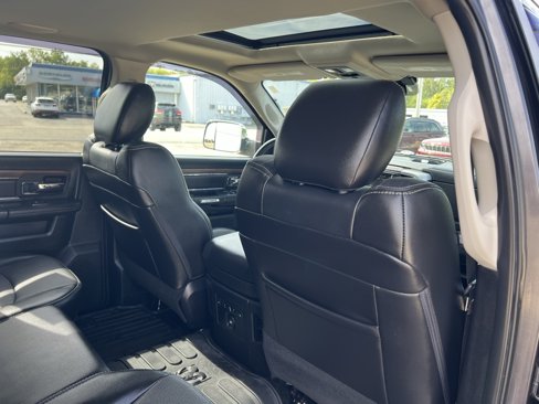 Used 2016 RAM 1500 Laramie w/ Convenience Group image 16