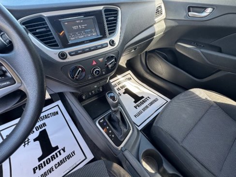 Used 2020 Hyundai Accent SE image 14
