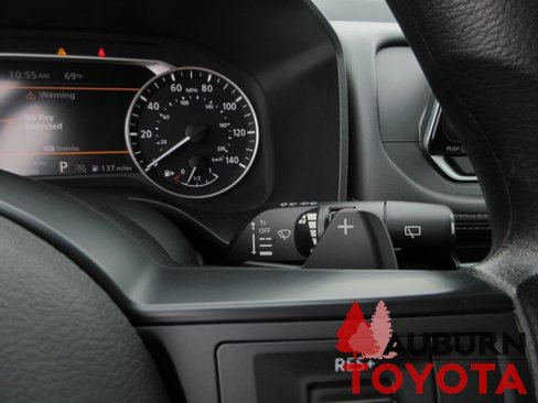 Used 2024 Nissan Rogue SV image 17