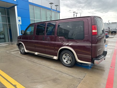 Used 2003 Chevrolet Express 1500 w/ Preferred Equipment Group 4 image 2
