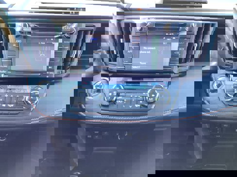 Used 2018 Toyota RAV4 SE image 20
