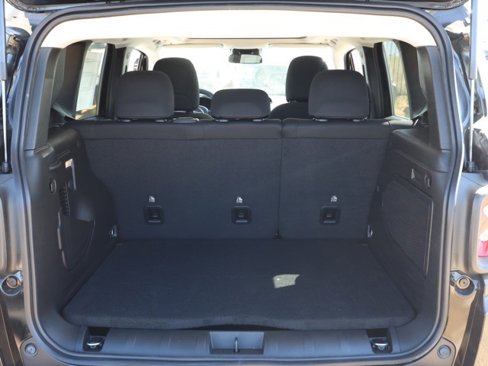 New 2023 Jeep Renegade Latitude w/ Sun & Fun Group image 15