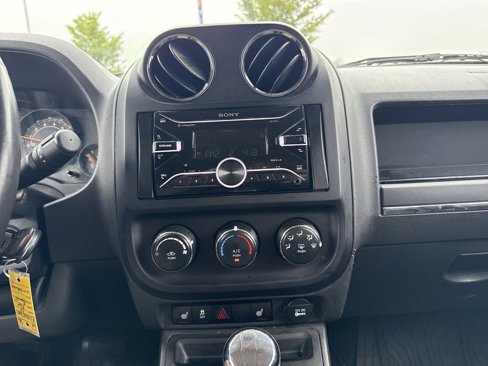Used 2014 Jeep Patriot Latitude image 20