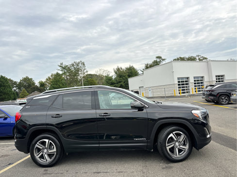 Used 2021 GMC Terrain SLT image 3