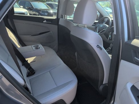 Used 2021 Hyundai Tucson SE image 12