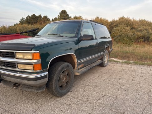 Used 1998 Chevrolet Tahoe 4WD 2-Door w/ Preferred Equipment Group 2 image 7