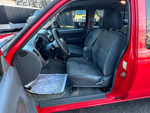 Used 2003 Nissan Frontier XE image 13
