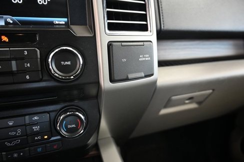 Used 2015 Ford F150 Lariat image 25