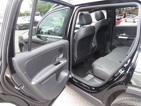 Used 2024 Mercedes-Benz GLB 250 4MATIC image 22