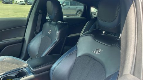 Used 2016 Chrysler 200 S image 9
