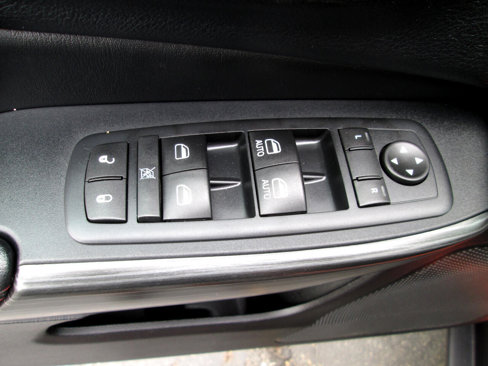 Used 2016 Jeep Cherokee Trailhawk w/ Comfort/Convenience Group image 37