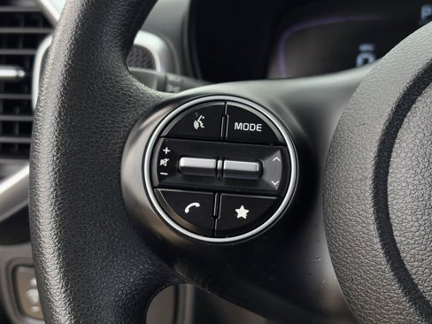 Used 2023 Kia Soul LX image 16