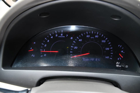 Used 2011 Toyota Camry LE image 29