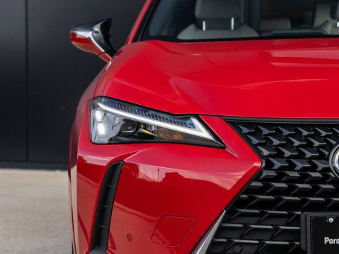Used 2023 Lexus UX 250h FWD w/ Premium Package image 14