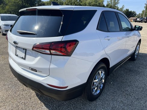 Used 2024 Chevrolet Equinox LS w/ LS Convenience Package image 7