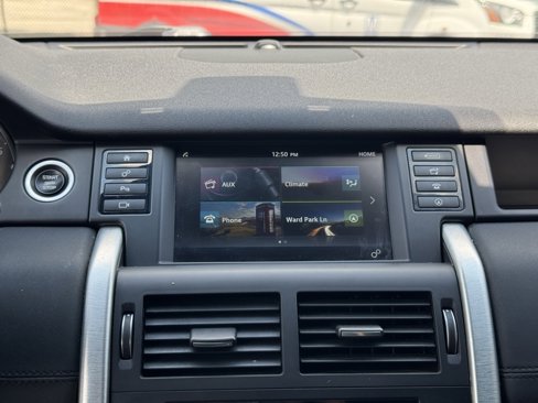 Used 2018 Land Rover Discovery Sport SE image 21