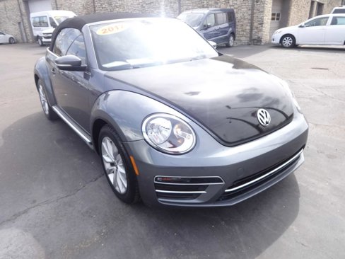 Used 2017 Volkswagen Beetle 1.8T Classic image 1