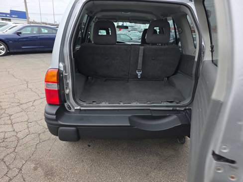 Used 2004 Chevrolet Tracker 2WD w/ Preferred Equipment Group image 14