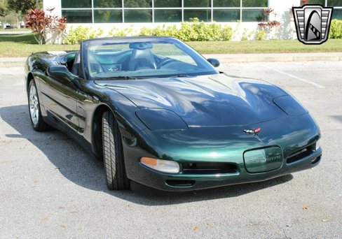 Used 2001 Chevrolet Corvette Convertible w/ Preferred Equipment Group2 image 7