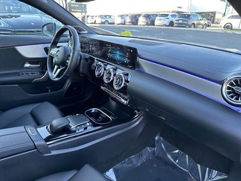 Used 2023 Mercedes-Benz CLA 250 4MATIC image 14