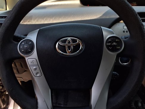 Used 2012 Toyota Prius Plug-In Hybrid image 11