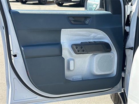 New 2025 Ford Maverick XLT image 36