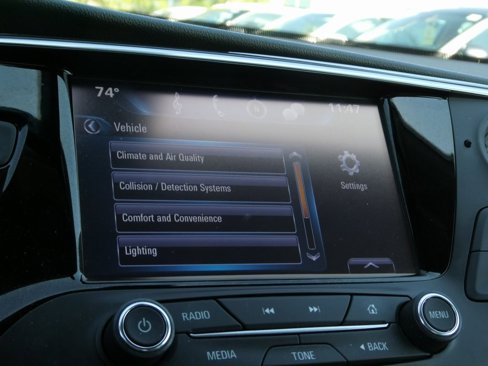 Used 2019 Buick Envision Essence image 39